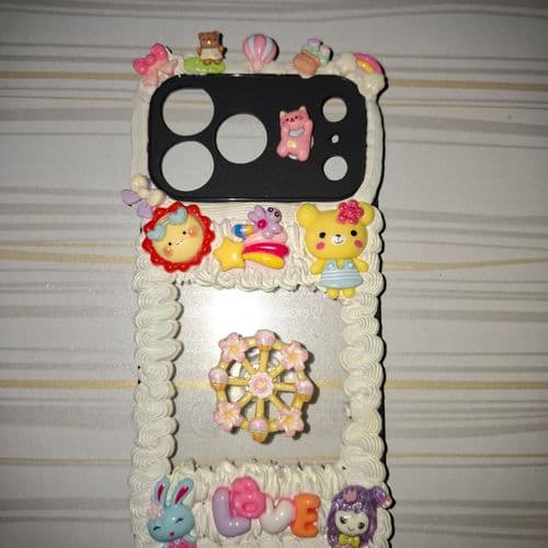 Vanilla Carousel Case
